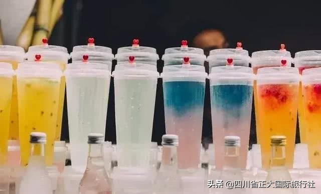 吃货们千万不要错过的昆明美食街,女吃货们打卡长沙网红美食街视频