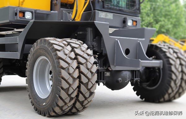 挖掘机走下坡路,轮式挖掘机发展趋势