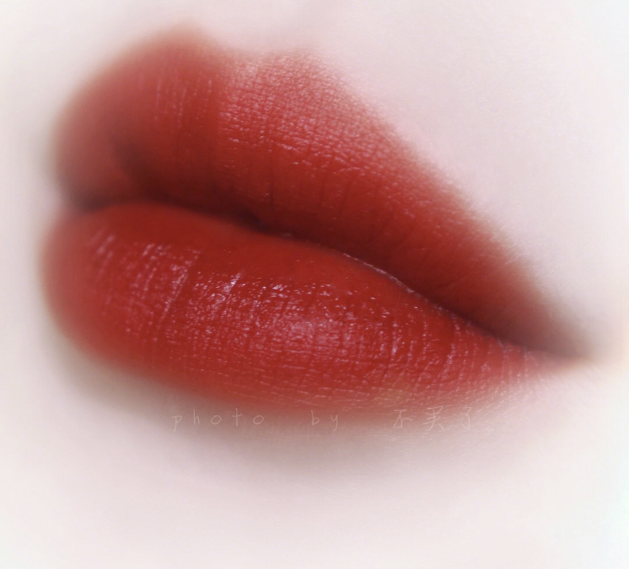 新晋十大神仙口红色号！别再抓着迪奥999不放啦，这里有更美的