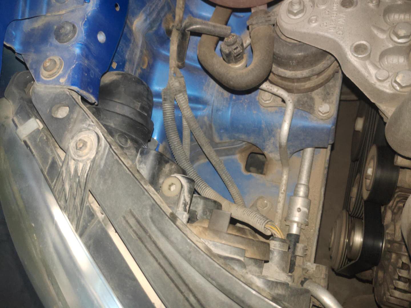 常见中高端汽车大灯,又聚光又亮的汽车大灯选择