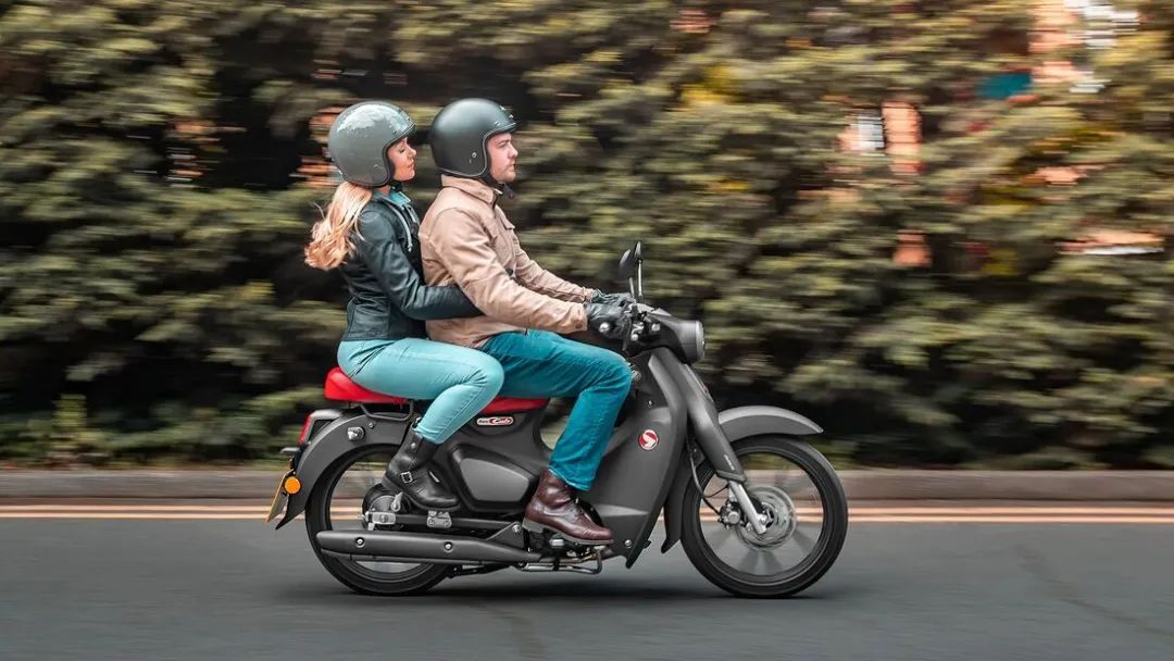 本田2022款超级幼兽c125简评,2023款本田supercub125