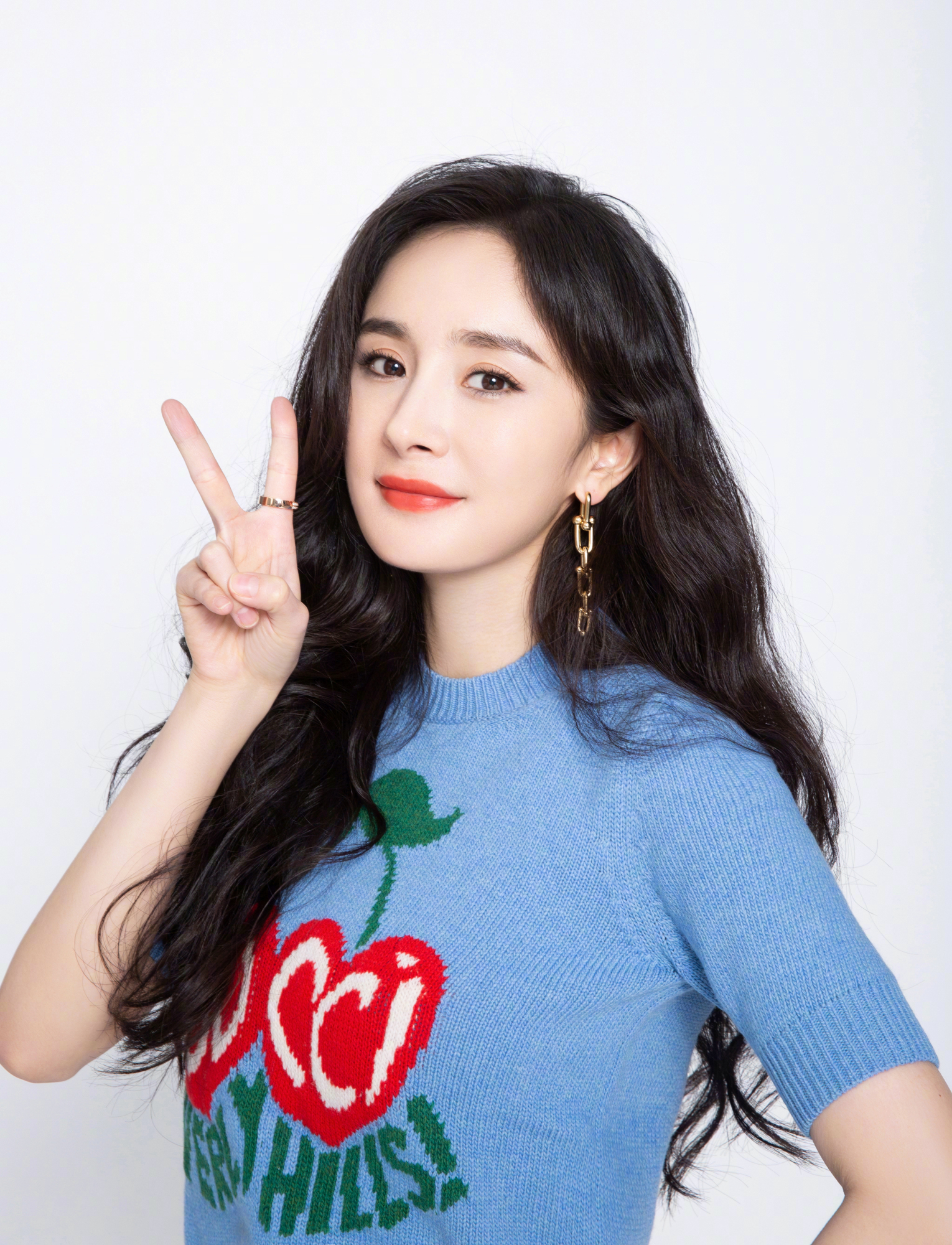 杨幂的腿真是又细又直啊,杨幂之前粗腿照片