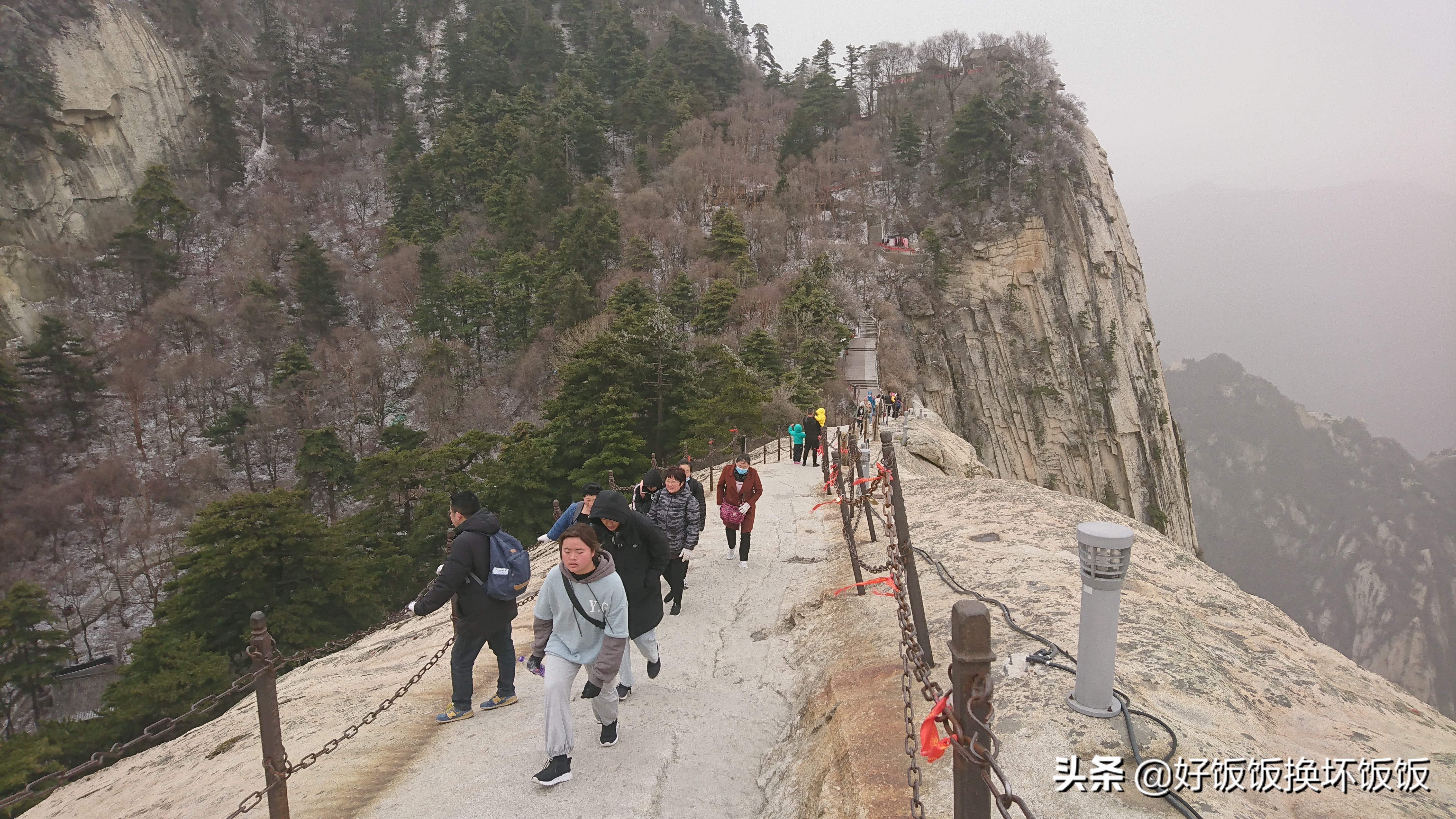 华山站到华山北峰怎么走,华山西峰到华山北峰山路怎样