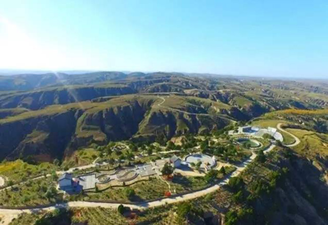 陕西首富荣海坠落：大学老师辞职，14年赚30亿，5年转手企业