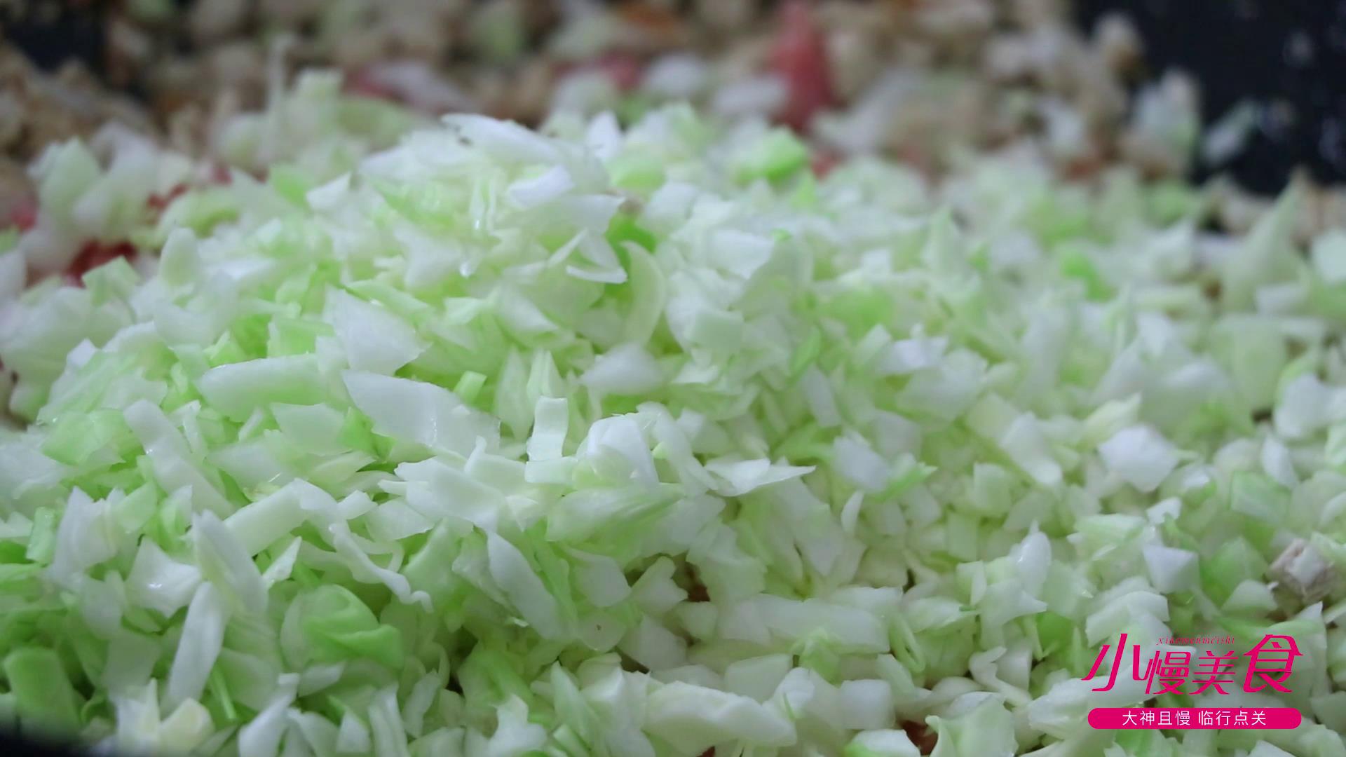 水煎包煎时水和面的比例是多少,水煎包的做法面糊和水比例