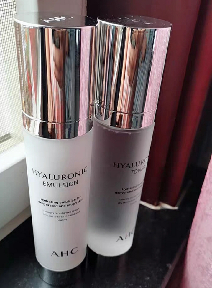 ahcb5和神仙水哪个保湿效果更好,ahc神仙水与精华哪个好用