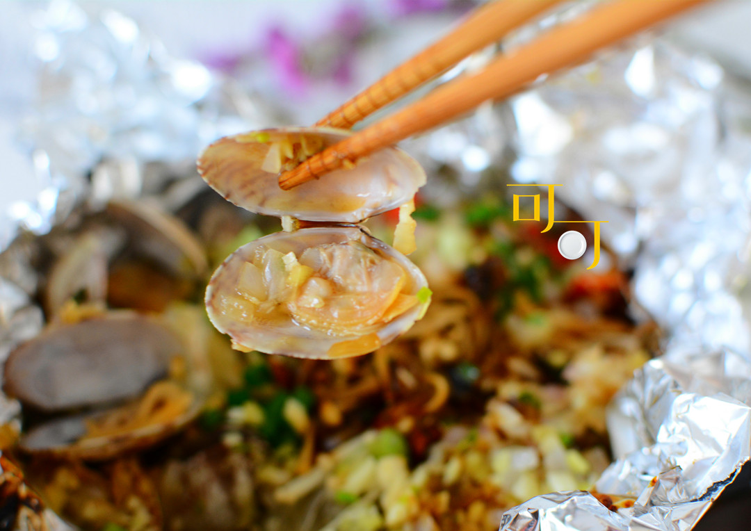 锡纸花甲粉什么样的人群最爱吃,这么冷的天来碗热乎乎的花甲粉