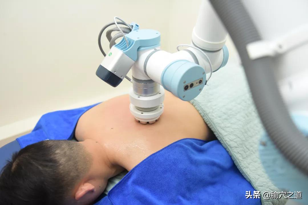 治疗肩颈腰背痛用什么治疗手法,肩颈腰疼痛一招搞定