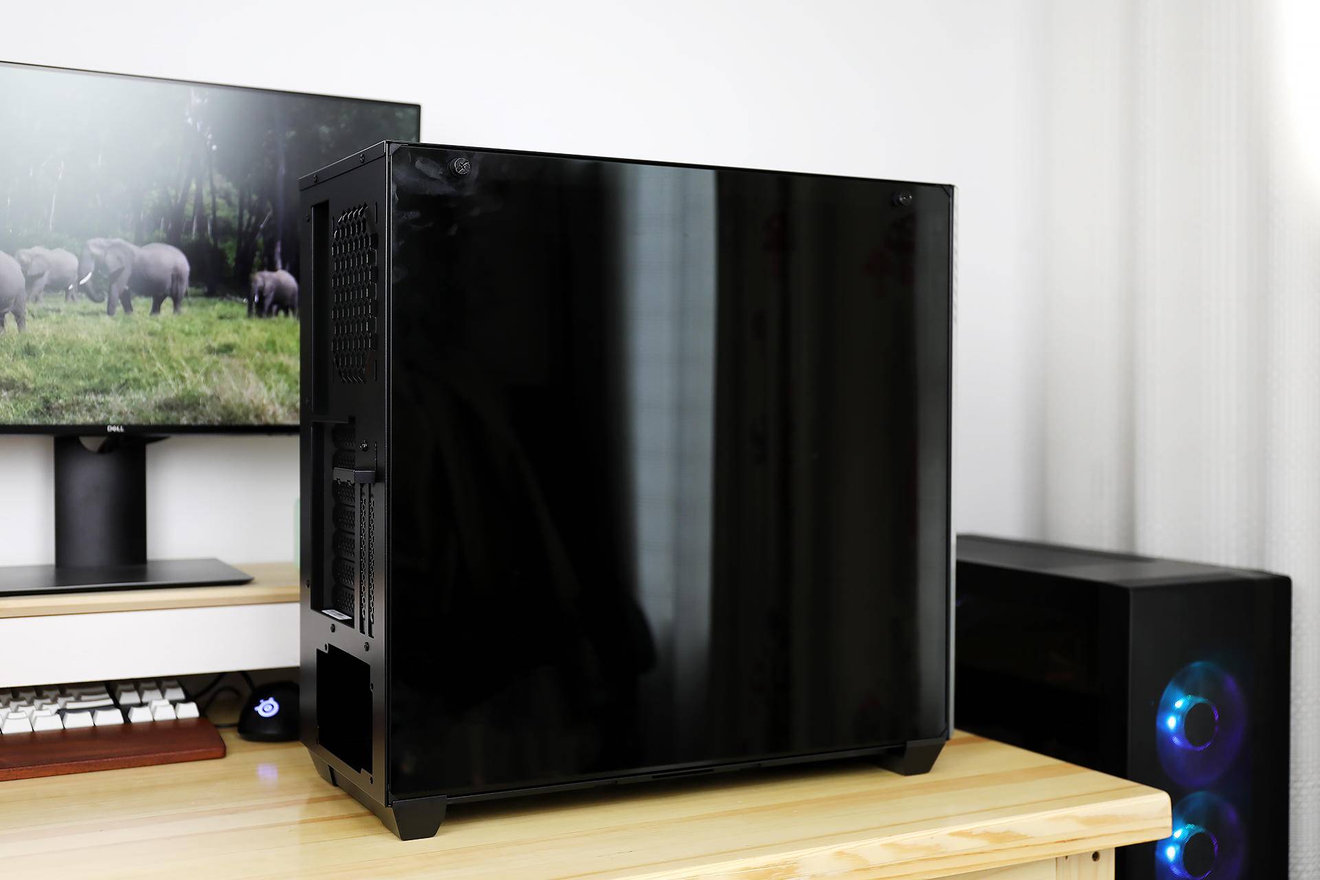 颜值、空间、散热，统统都有，迎广216中塔式机箱体验