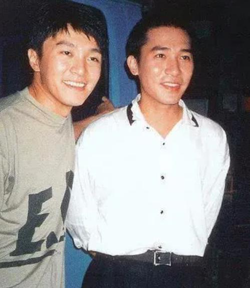 被一个红包骗入行，从同桌到搭档，周星驰与如花李健仁的不解之缘