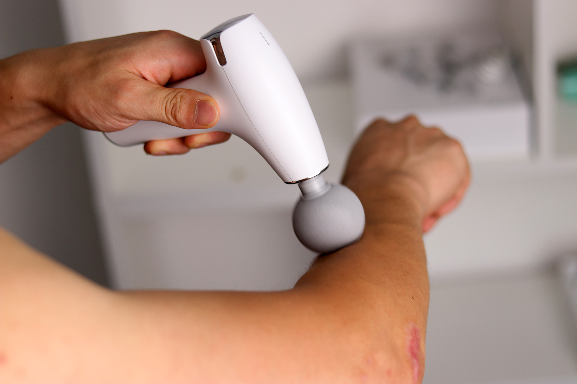 荣耀热敷筋膜枪评测,麦瑞克热敷口袋筋膜枪