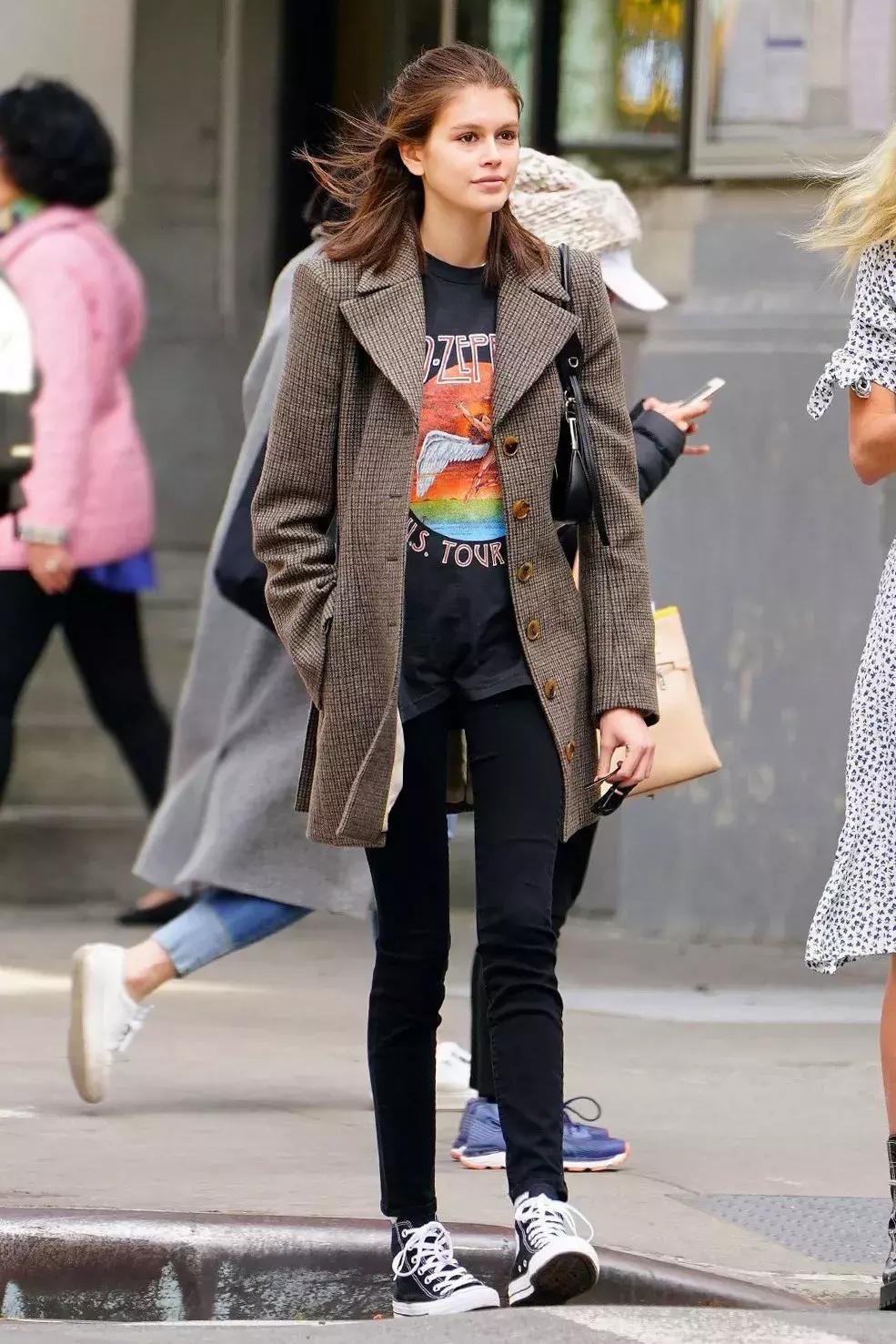 你排队摇号才能买到的匡威，娜比、泫雅和超模Gaia有50多双！