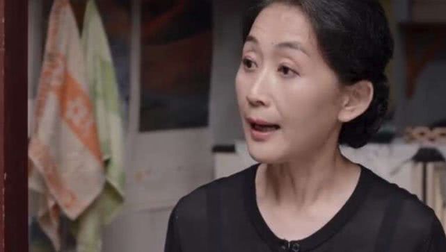 妈，我高烧浑身难受，头好痛啊！“告诉我做什么，我又不是医生”