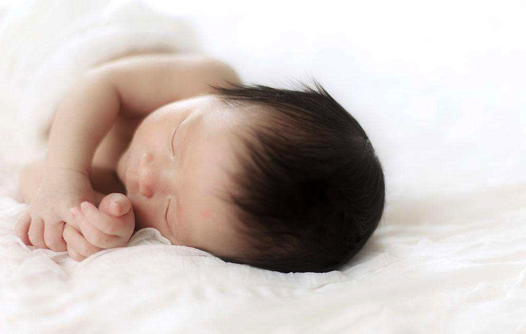 宝宝黑白颠倒怎么办？3个妙招纠正