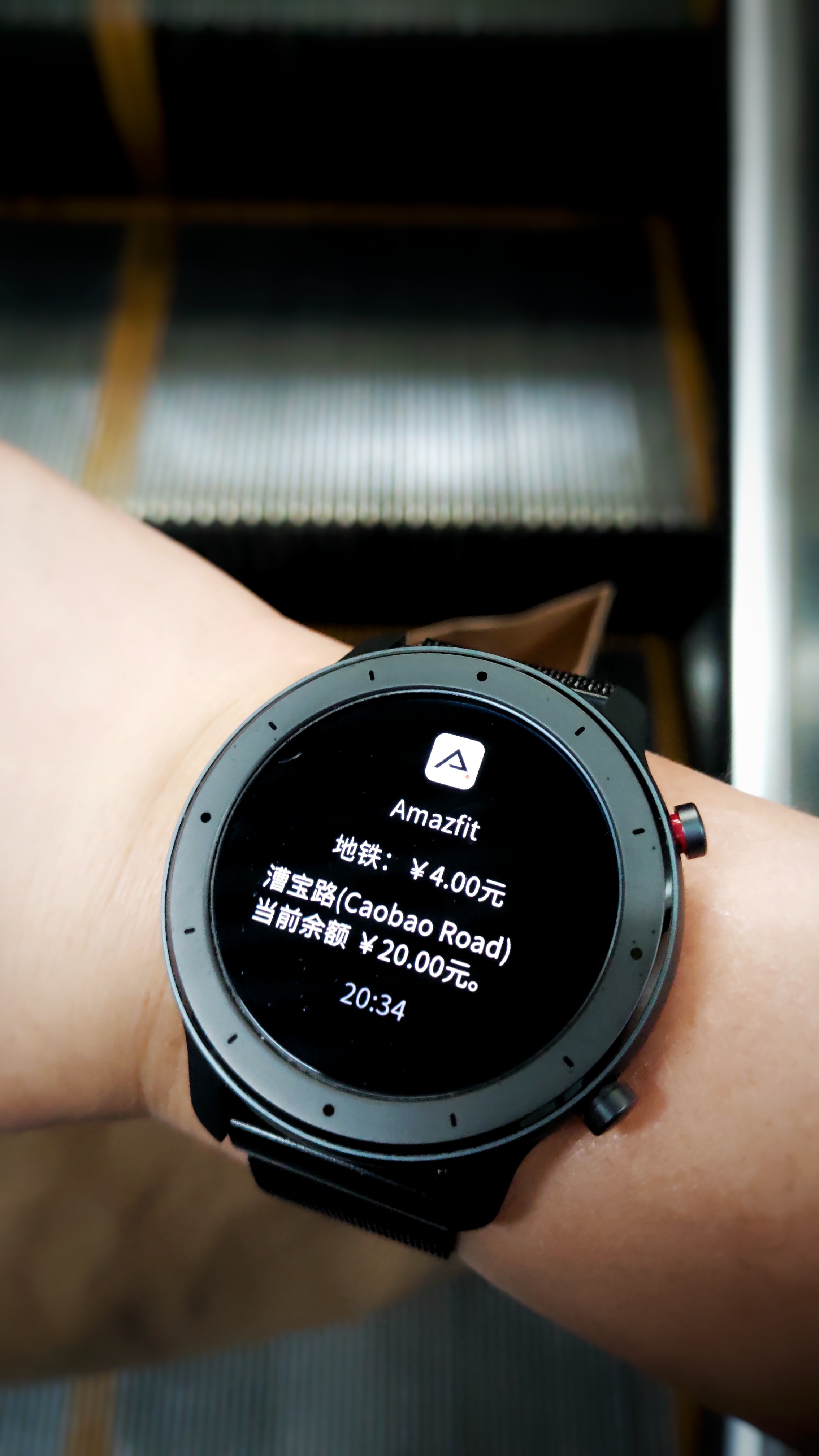 applewatch能和哪款手表相媲美,有了智能手表还要买智能手环