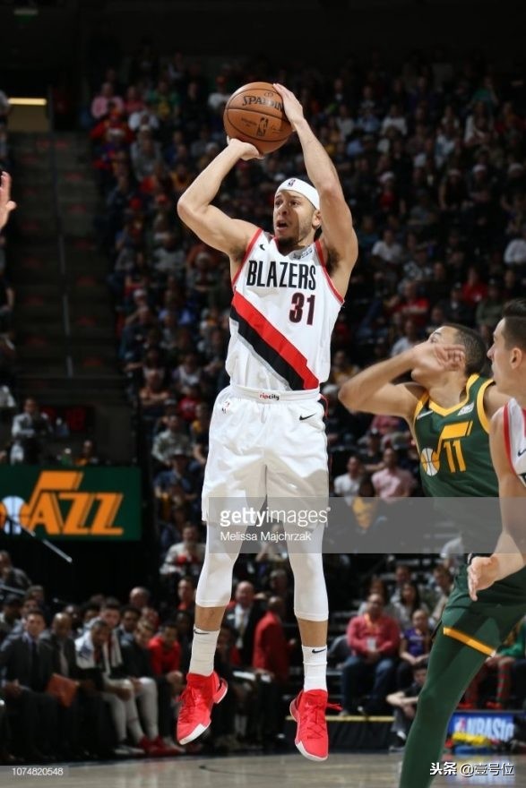 圣诞大战球鞋上脚,2010圣诞大战科比上脚球鞋