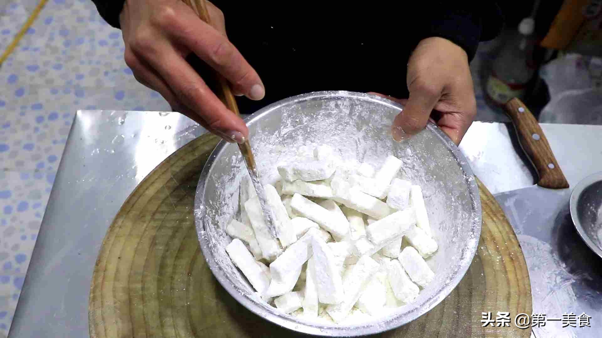 芋头怎么翻沙教程,翻沙芋头要下什么淀粉