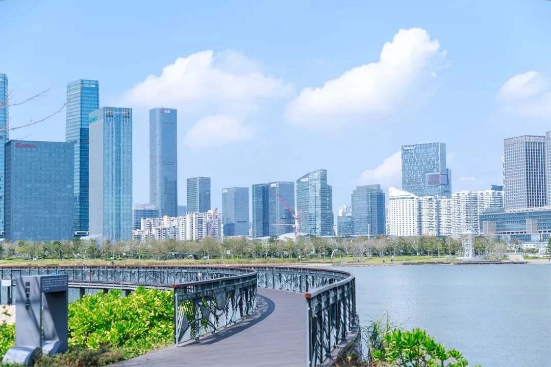 坐11号线去深圳看海,11号线碧海湾看海