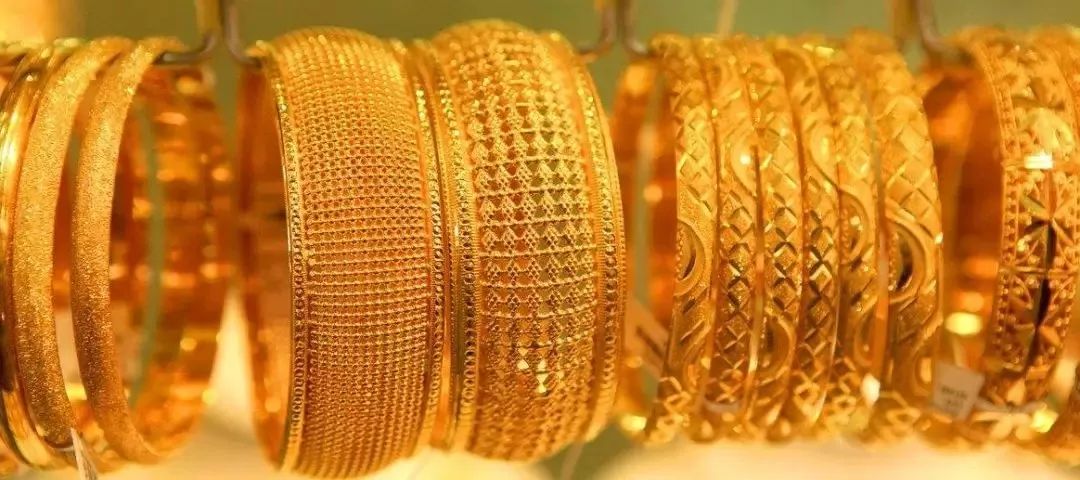 银镯子的简单辨别方法,窄版金镯不容易变形是假的吗