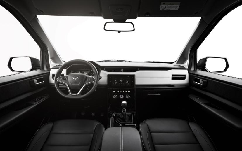 五菱宏光plus和江淮m3谁更好开,买车五菱宏光好还是江淮瑞风m3好