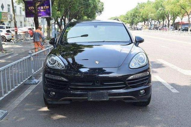 月薪3000都开得起的车,开宝马奔驰适合什么工作