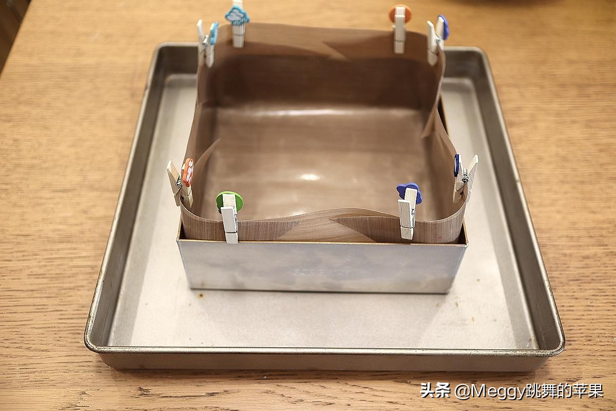 古早蛋糕和戚风蛋糕蛋白打发区别,蛋白打发到什么程度蛋糕才会柔软