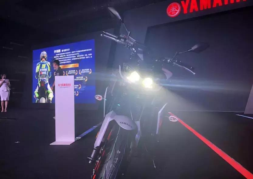 18年雅马哈mt09详细配置,2024款雅马哈mt-09升级了什么