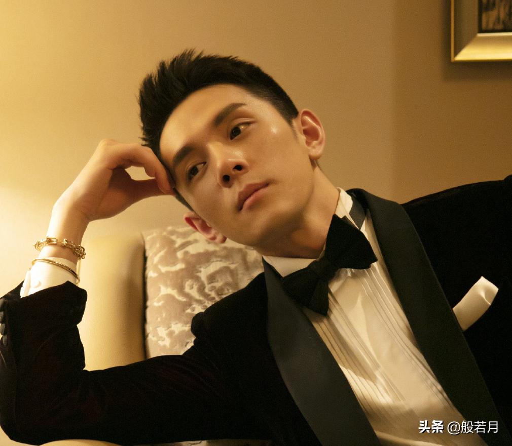 李佳琦其实一直在种草珠宝,你们有发现吗?