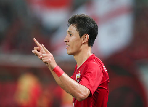 上港队队长回归,国足首发变阵三中卫武磊领衔