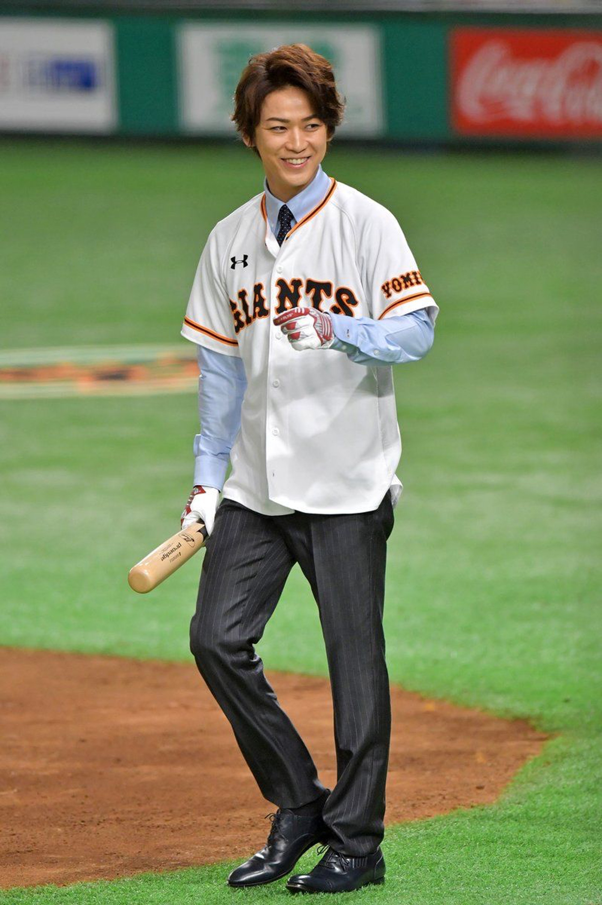 日本五位被演戏耽误的神级歌手,日本网友评最受欢迎运动员排行榜