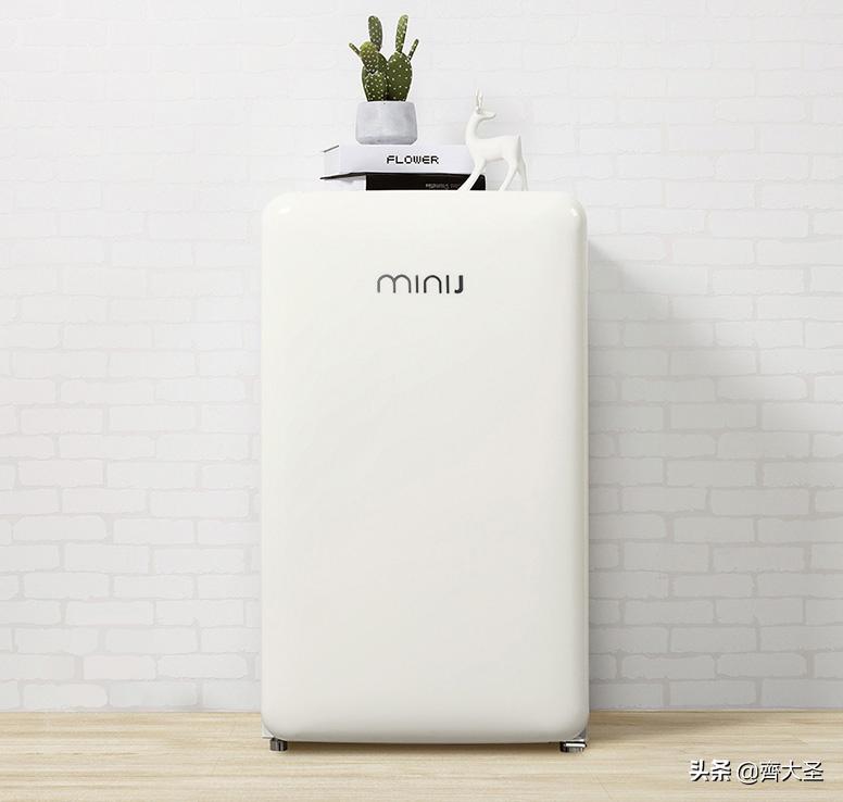 夏天必备解暑神器测评,炎炎夏日最好的解暑神器就是简单