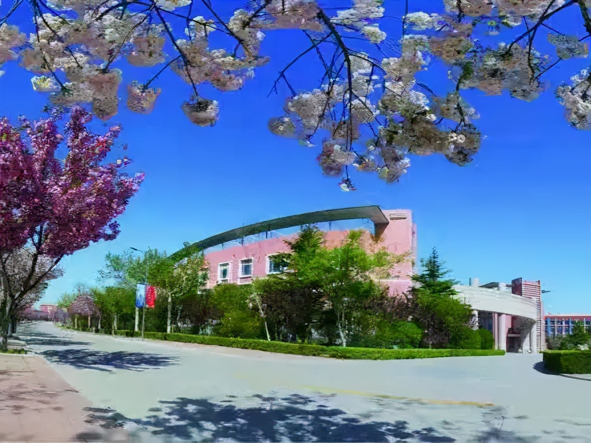 山东工业技师学院一年多少钱,山东工业技师学院2023招生简章