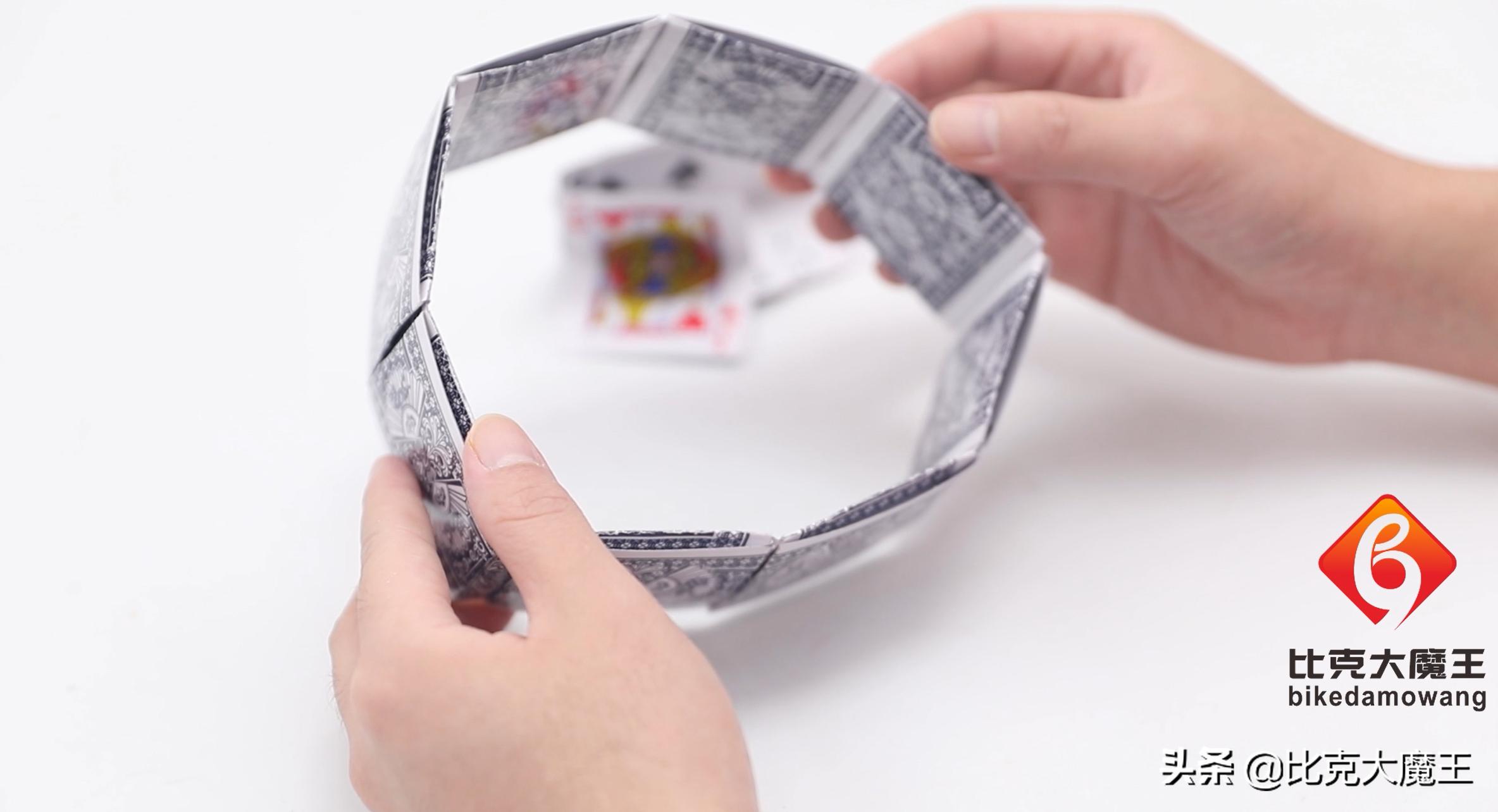 旧扑克牌别扔了，教你做解压圆球，拿到手就想玩，大人小孩都喜欢