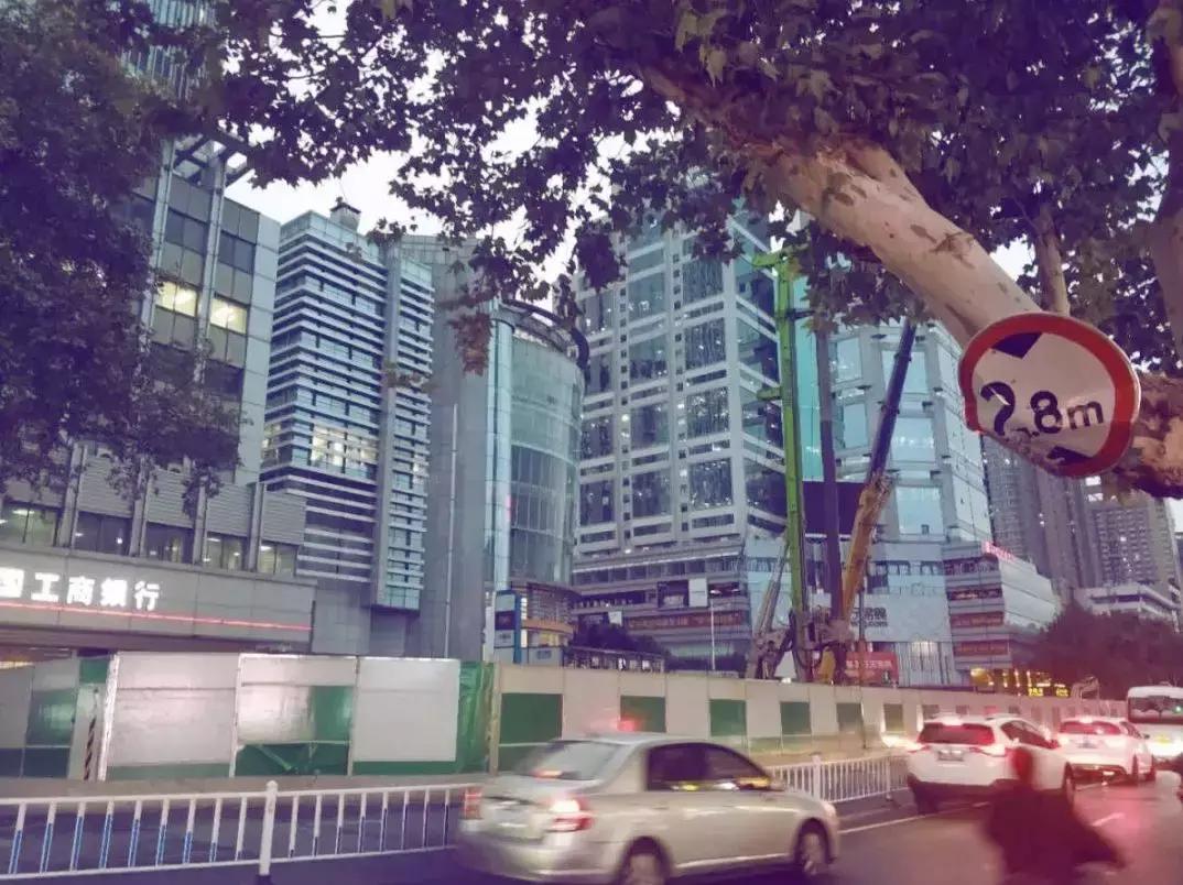 我知道，那条湖南路，就像青春一样回不来