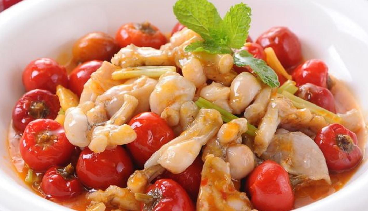 爆炒牛蛙真的绝了下酒下饭的好菜,酸菜炒牛蛙酸辣开胃下饭太香了