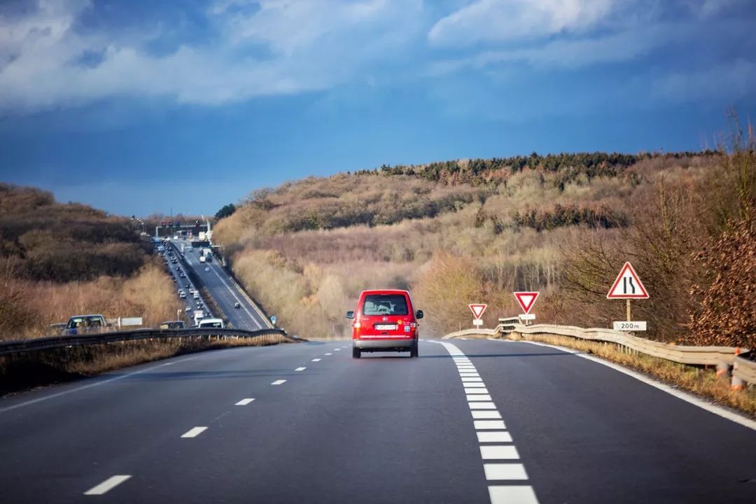 卢森堡是谁的属国,卢森堡是谁呀