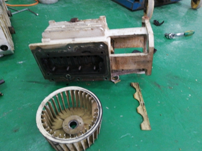 真空泵汽蚀,真空泵内部汽蚀怎么修