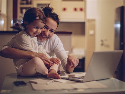 13岁男孩叛逆晚不回家如何教育,13岁男孩地下车库