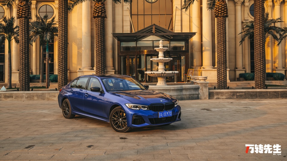 试驾宝马330Li丨即便它变得舒适，也依旧能让人爱上