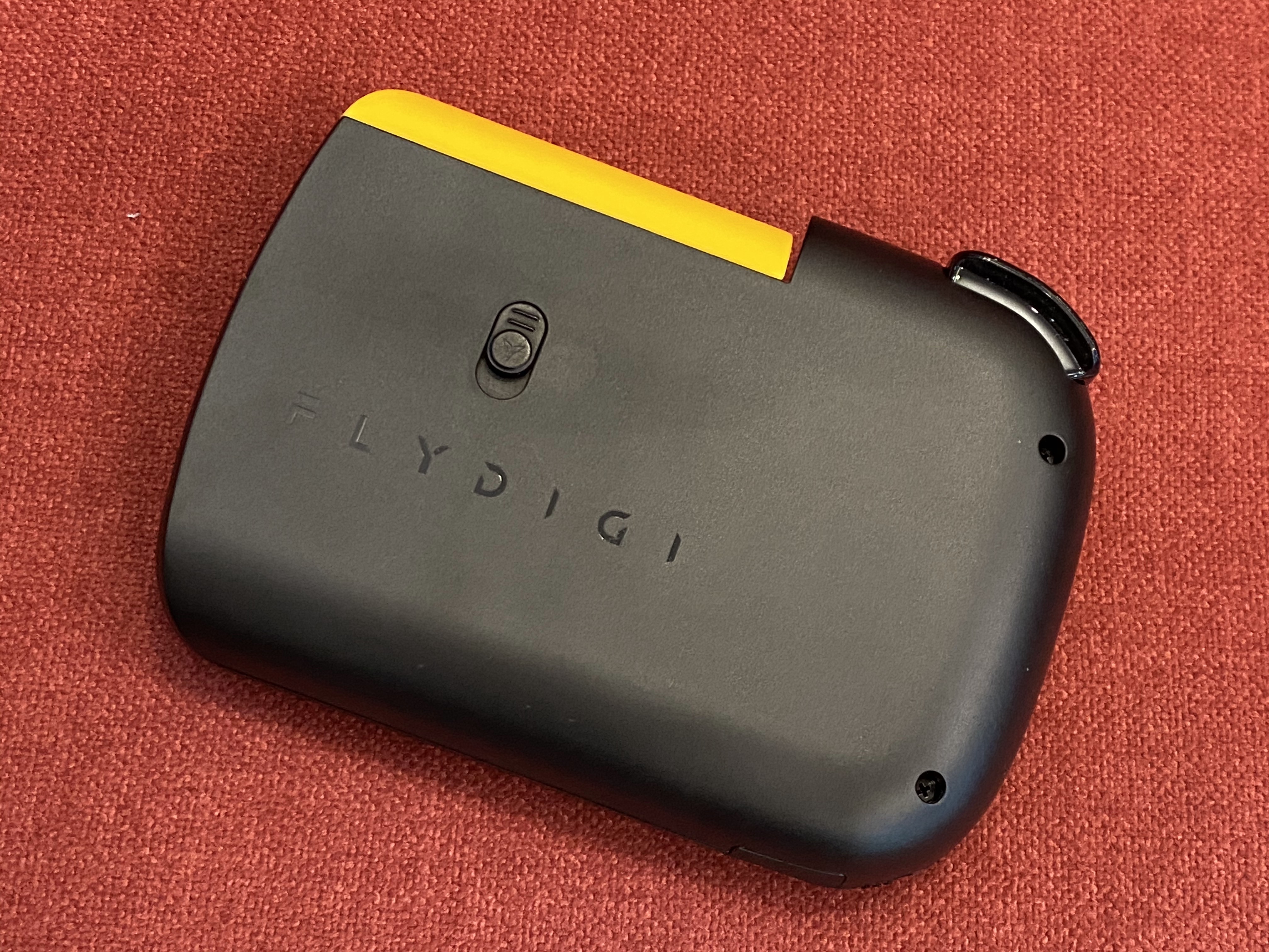 吃鸡神器飞智黄蜂测评,飞智黄蜂单手游戏手柄吃鸡神器