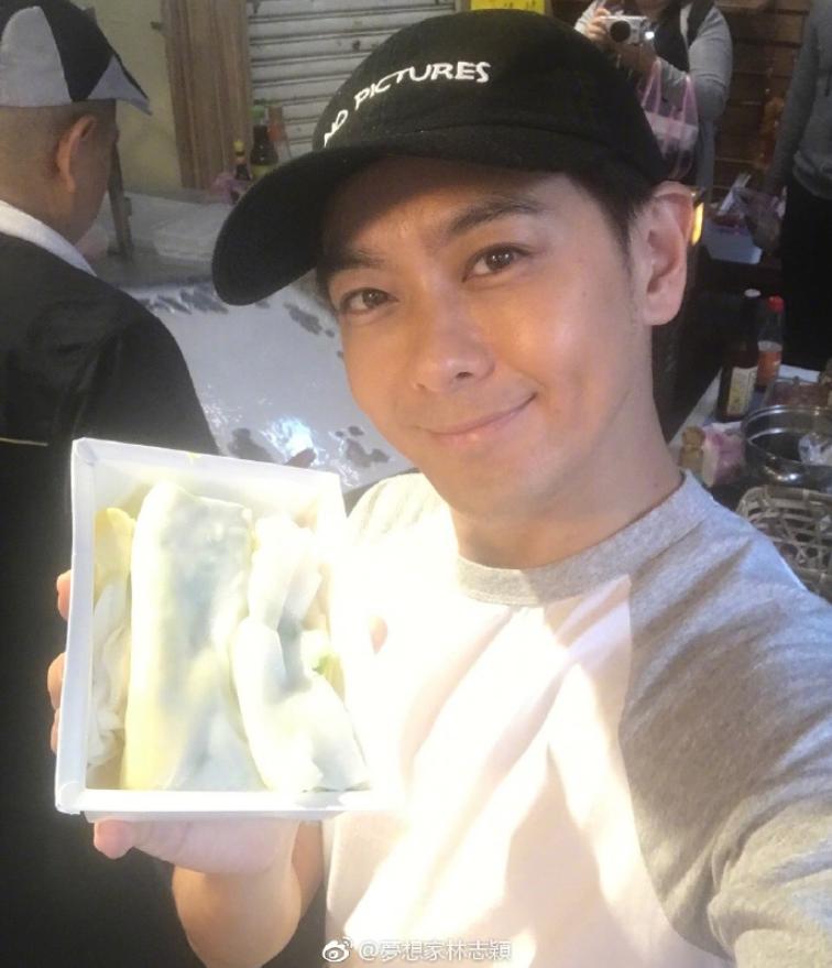 林志颖哥哥夜市卖肠粉,生意惨淡月入仅1万,不愿弟弟宣传打广告