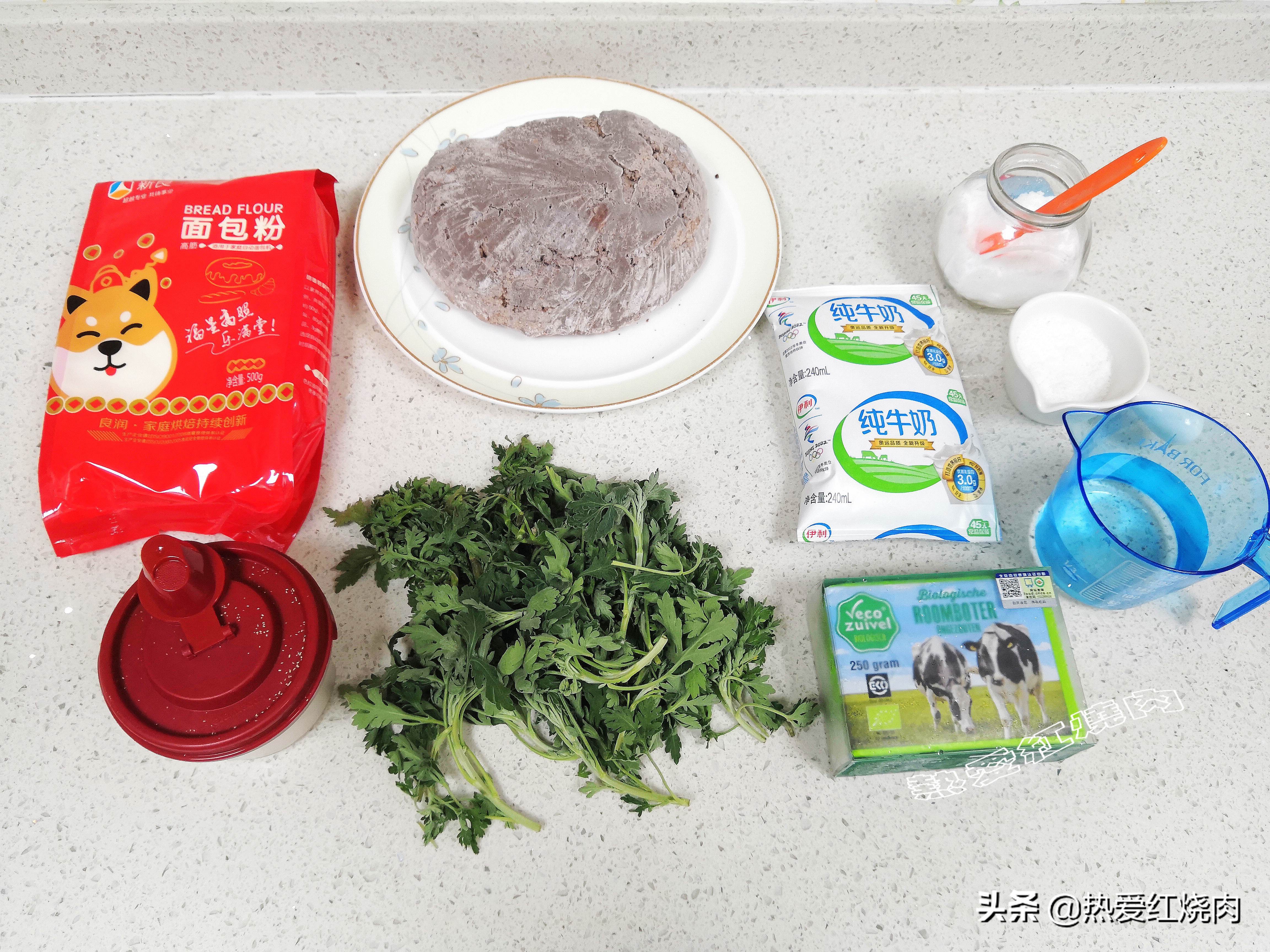 这款面包样式很独特十分松软美味,变色龙夹心面包