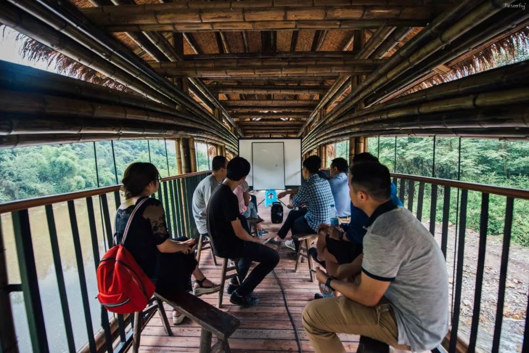 85后香港博士，为重庆人修了一座桥，上万村民请神仙加持