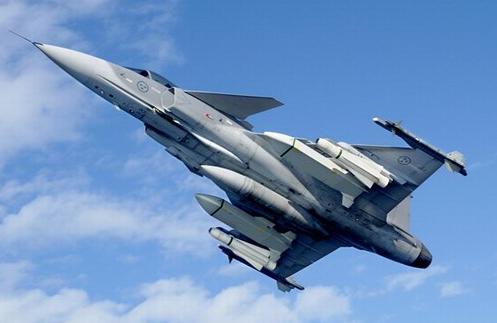 泰国JAS-39战机飞行员技术精湛，中泰“鹰击”演练展开第四回合