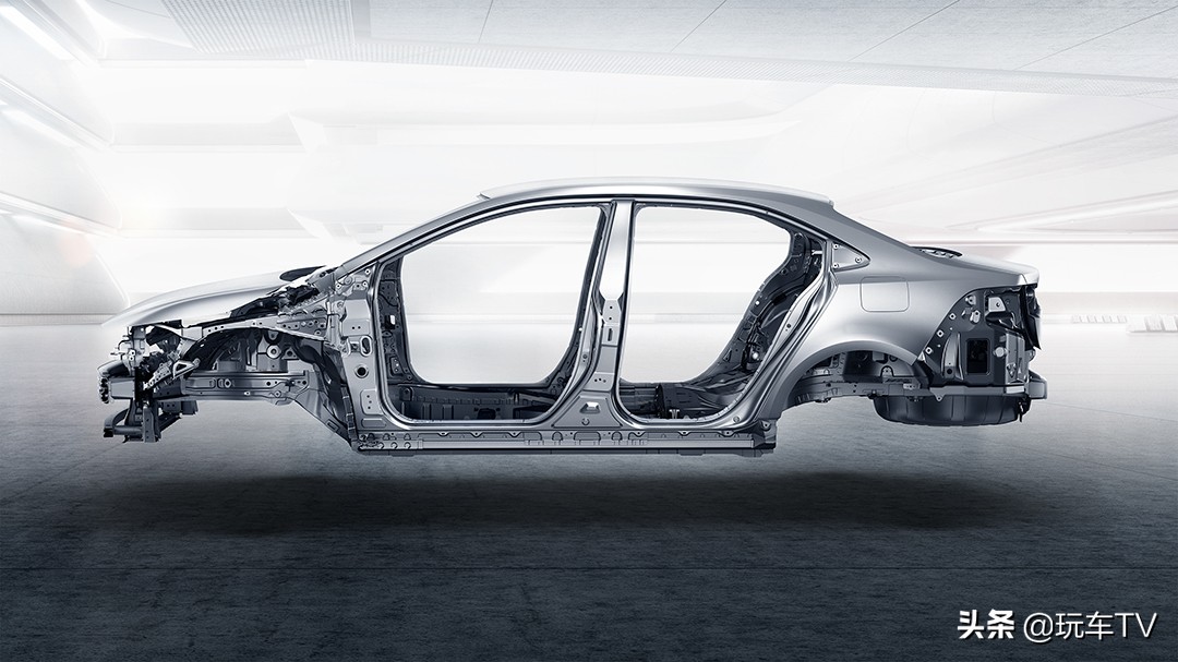 试驾雷凌运动版视频,雷凌双擎底盘离地间隙多少