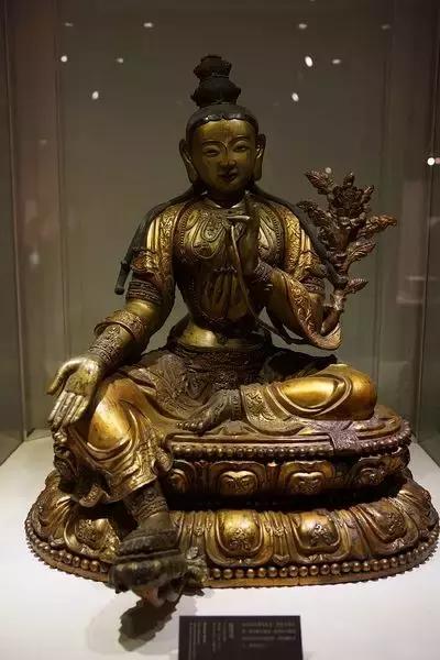 清代铜鎏金佛像的鉴定,清代铜鎏金无量寿佛像