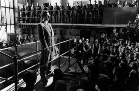 斯皮尔伯格为什么不拍大白鲨续集,斯皮尔伯格做的大白鲨变成动画版