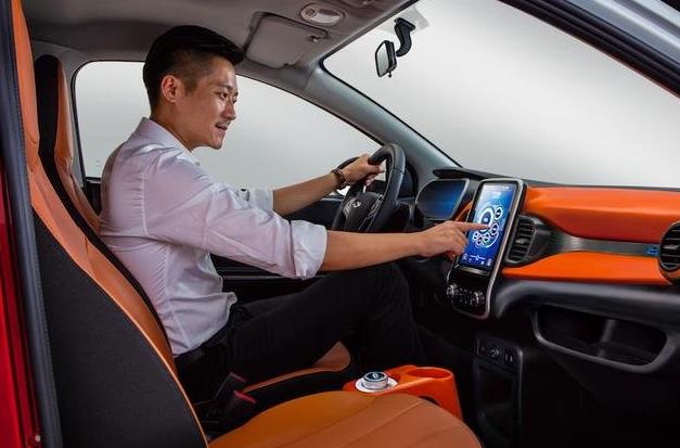 智慧驾驶3.0,新能源车奇瑞小蚂蚁自动泊车