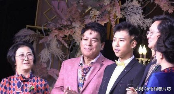 丁一在咱们的牛百岁里扮演谁,丁一和陈裕德的电视剧