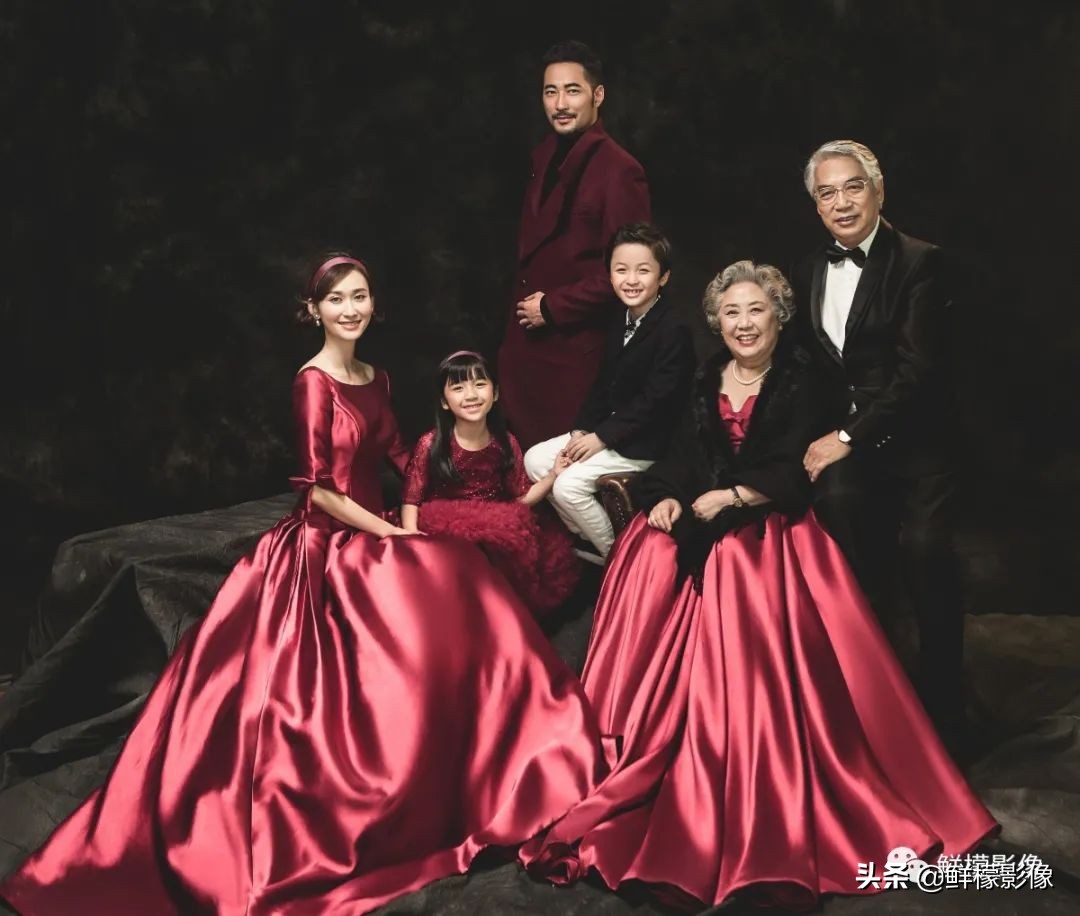 新春全家福拍摄技巧,全家福新年拍照姿势推荐